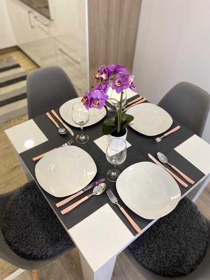 Oasis Apartman Hajdúszoboszló Buitenkant foto