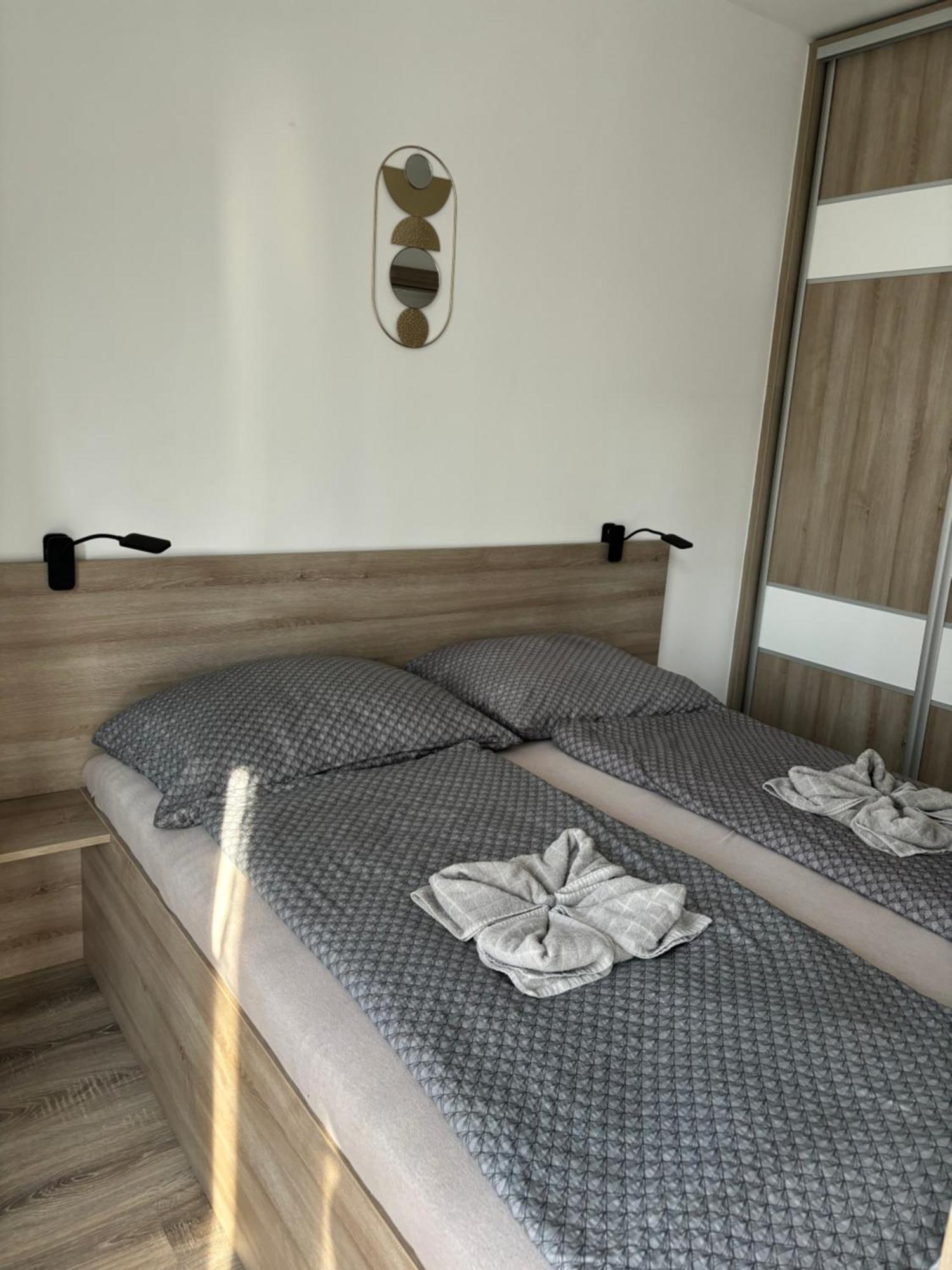 Oasis Apartman Hajdúszoboszló Buitenkant foto